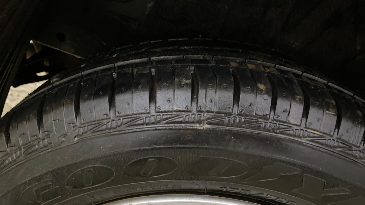 2013 Hyundai i20 MAGNA 1.2, Petrol, Manual, 56,877 km, Right Rear Tyre Tread