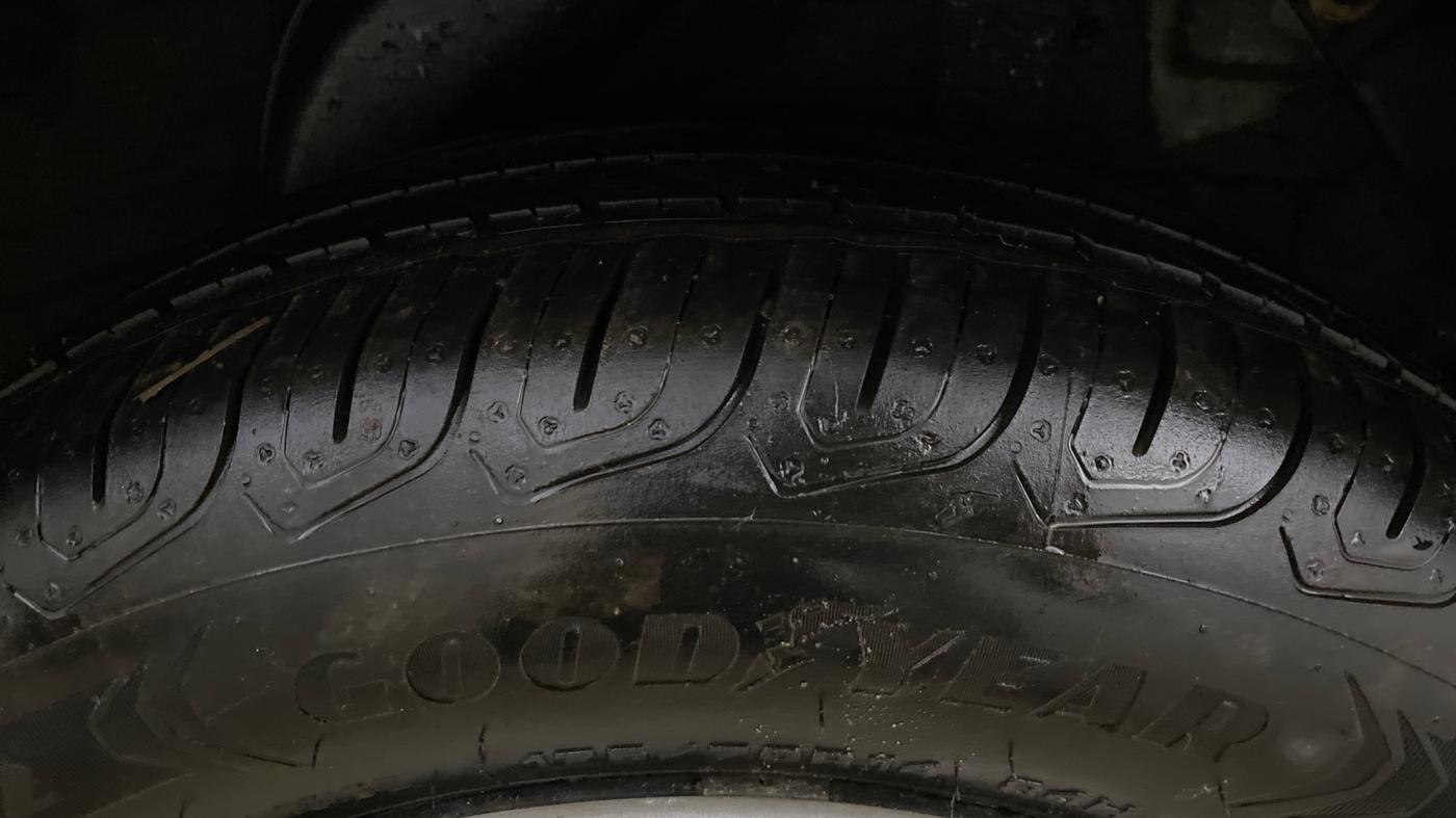 2013 Hyundai i20 MAGNA 1.2, Petrol, Manual, 56,877 km, Left Rear Tyre Tread