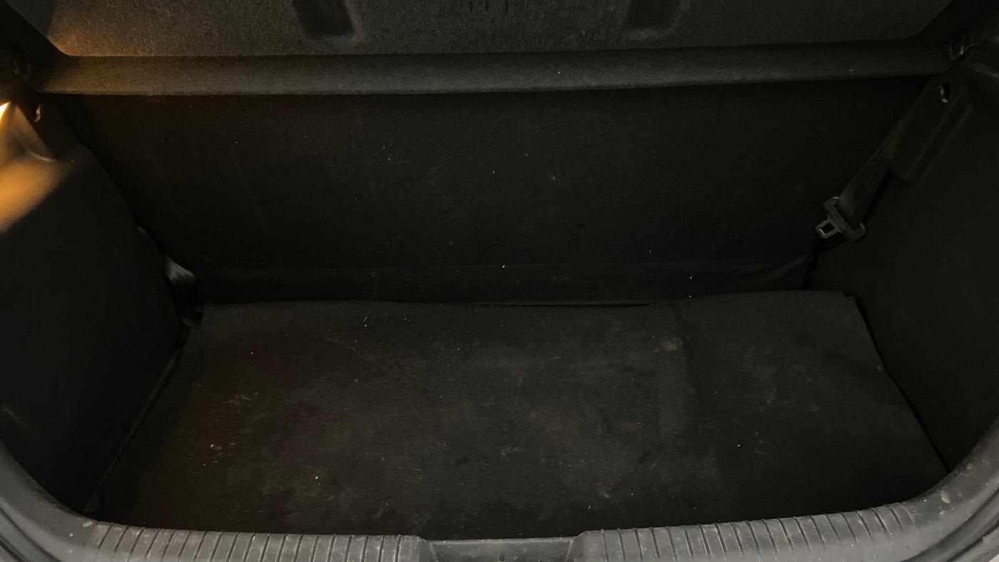 2013 Hyundai i20 MAGNA 1.2, Petrol, Manual, 56,877 km, Boot Inside