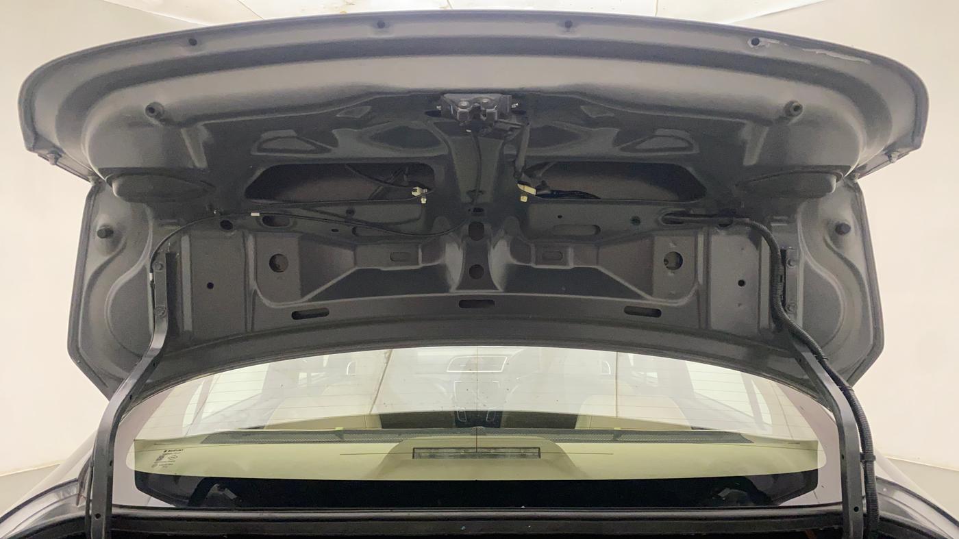 2015 Maruti Ciaz ZXI, Petrol, Manual, 85,633 km, Boot Door Open