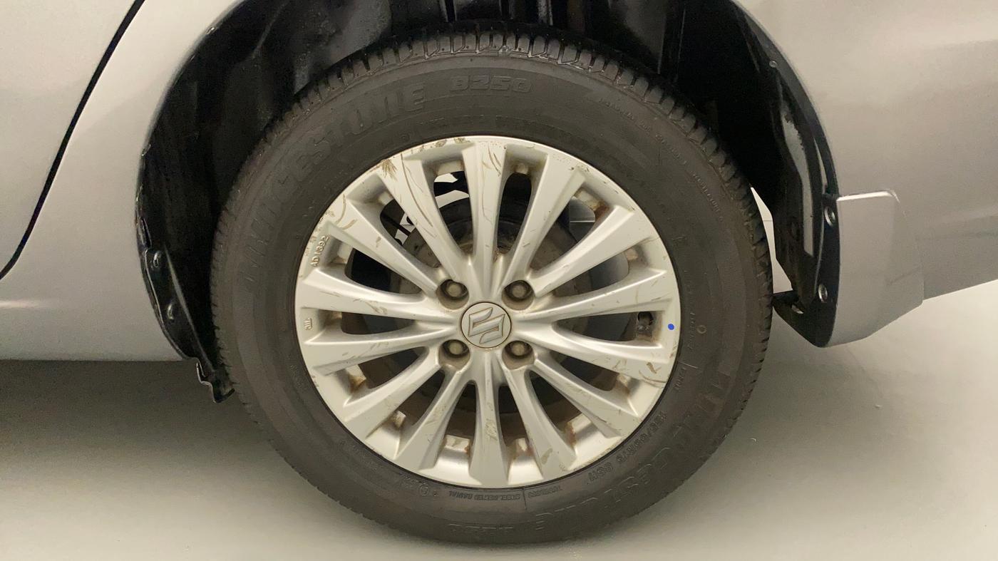 2015 Maruti Ciaz ZXI, Petrol, Manual, 85,633 km, Left Rear Wheel