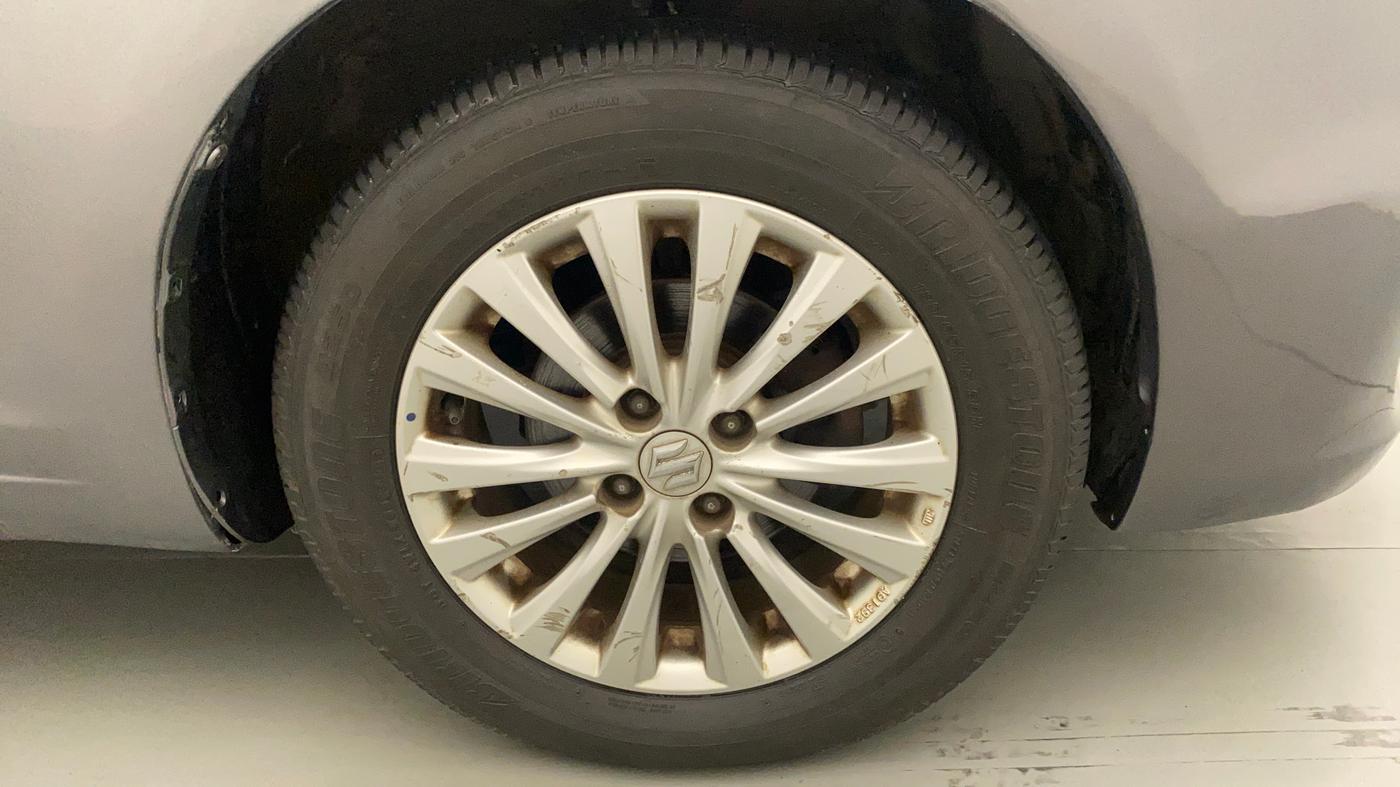 2015 Maruti Ciaz ZXI, Petrol, Manual, 85,633 km, Right Front Wheel