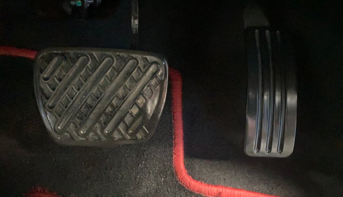 2016 Renault Duster 110 PS RXZ 4X2 AMT DIESEL, Diesel, Automatic, 77,170 km, Pedals