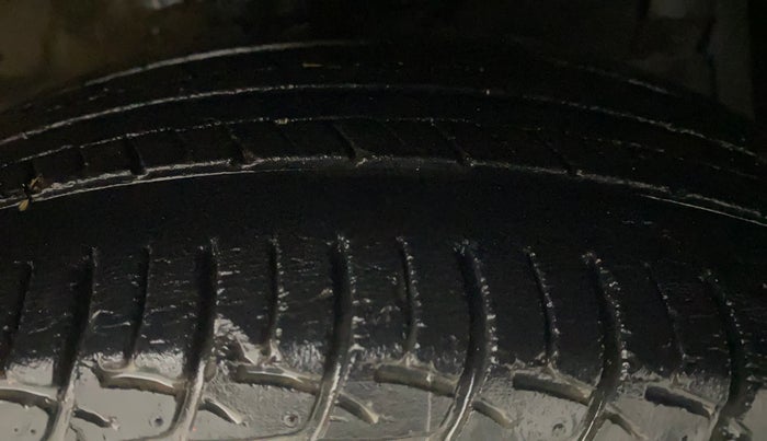 2018 Maruti Ciaz ZETA 1.4  AT PETROL, Petrol, Automatic, 46,800 km, Right Front Tyre Tread