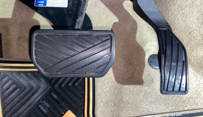 2018 Maruti Ciaz ZETA 1.4  AT PETROL, Petrol, Automatic, 46,800 km, Pedals