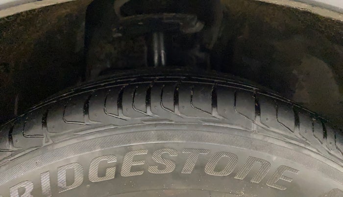 2023 Tata NEXON XZA PLUS SUNROOF PETROL, Petrol, Automatic, 28,786 km, Right Front Tyre Tread