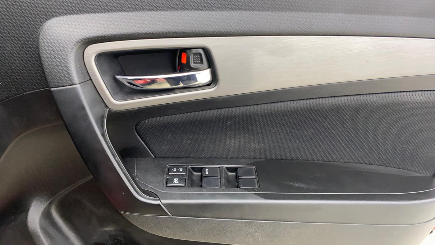 2018 Maruti Vitara Brezza ZDI PLUS AMT, Diesel, Automatic, 41,021 km, Driver Side Door Panels Control