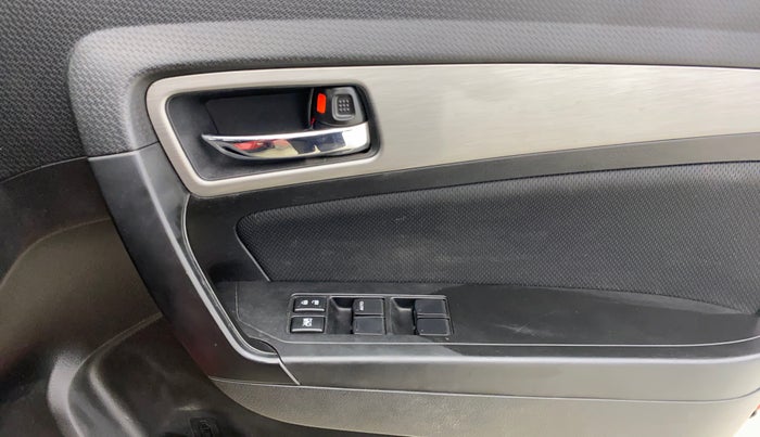 2018 Maruti Vitara Brezza ZDI PLUS AMT, Diesel, Automatic, 41,021 km, Driver Side Door Panels Control