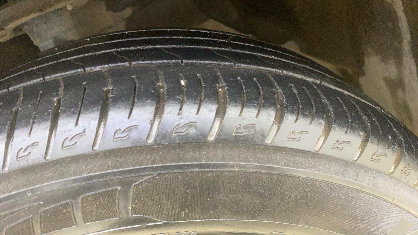 2018 Maruti Vitara Brezza ZDI PLUS AMT, Diesel, Automatic, 41,021 km, Left Front Tyre Tread