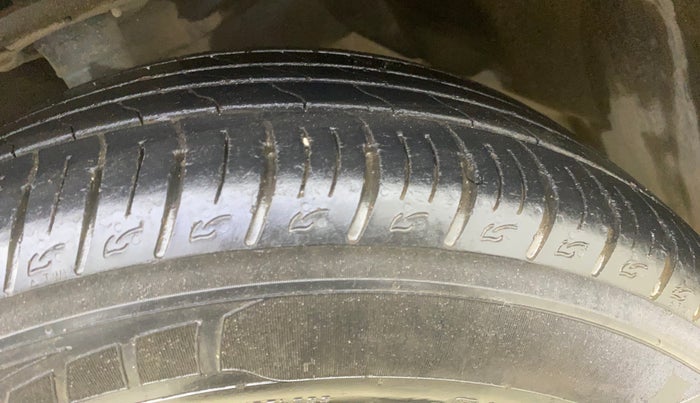 2018 Maruti Vitara Brezza ZDI PLUS AMT, Diesel, Automatic, 41,021 km, Left Front Tyre Tread