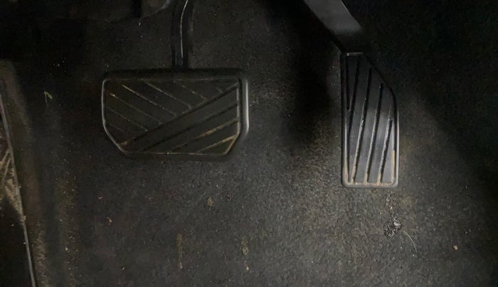 2018 Maruti Vitara Brezza ZDI PLUS AMT, Diesel, Automatic, 41,021 km, Pedals