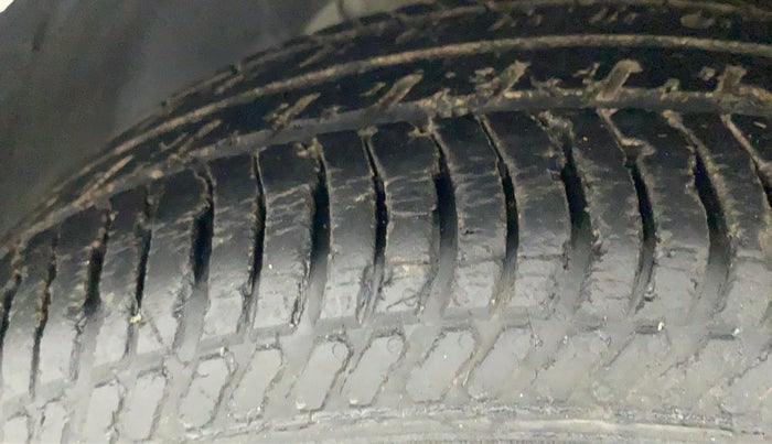 2016 Ford Ecosport TITANIUM 1.5L PETROL AT, Petrol, Automatic, 24,306 km, Left Front Tyre Tread