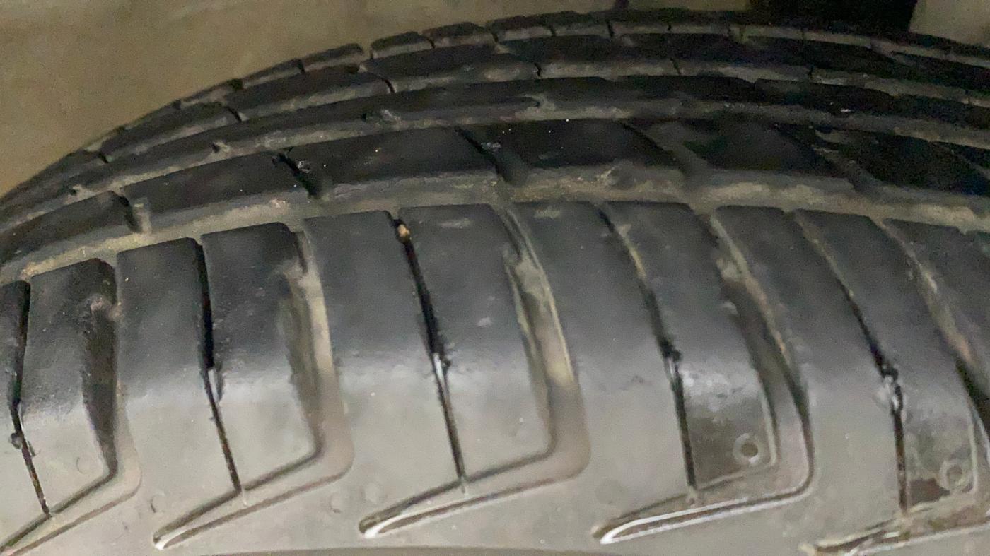 2022 Maruti New Wagon-R LXI 1.0, Petrol, Manual, 13,984 km, Right Front Tyre Tread