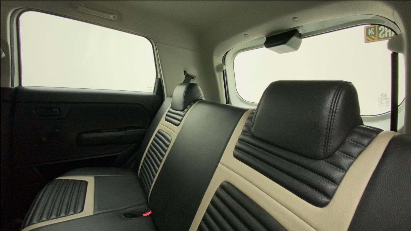 2022 Maruti New Wagon-R LXI 1.0, Petrol, Manual, 13,984 km, Right Side Rear Door Cabin
