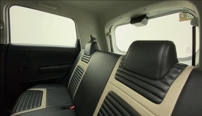 2022 Maruti New Wagon-R LXI 1.0, Petrol, Manual, 13,984 km, Right Side Rear Door Cabin