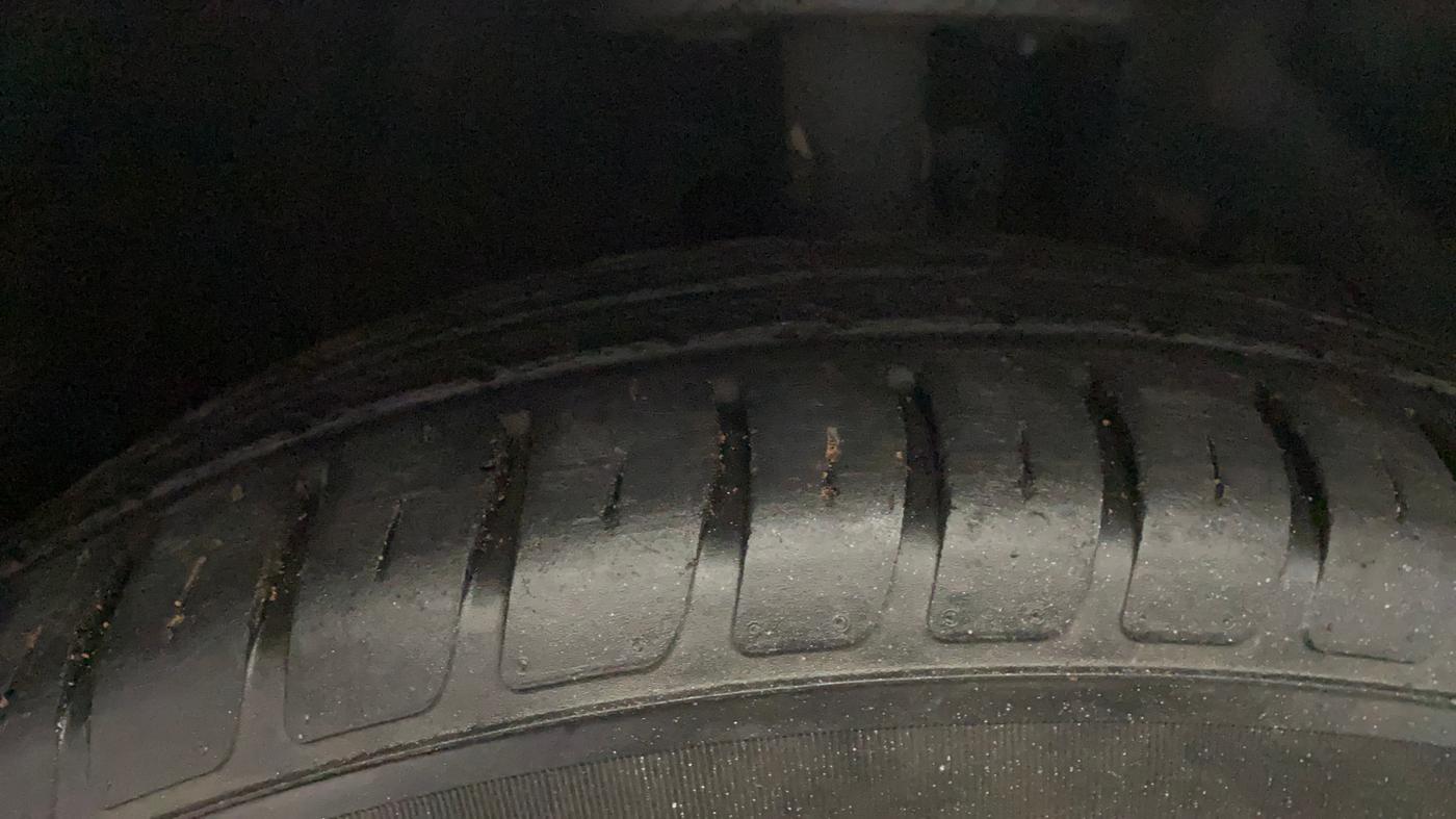 2018 Maruti Swift VXI AMT, Petrol, Automatic, 47,324 km, Right Front Tyre Tread