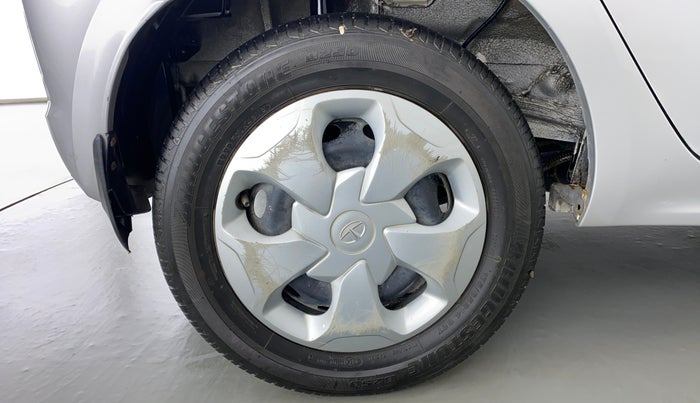 2019 Tata Tiago XT 1.2 REVOTRON, Petrol, Manual, 27,565 km, Right Rear Wheel