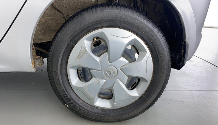 2019 Tata Tiago XT 1.2 REVOTRON, Petrol, Manual, 27,565 km, Left Rear Wheel