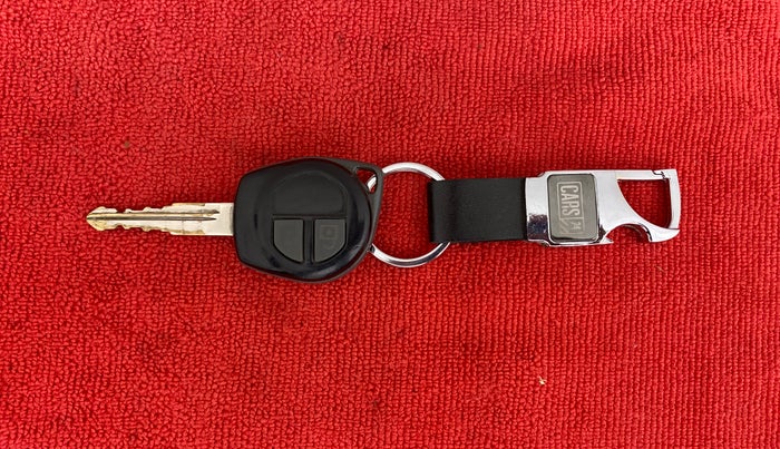 2014 Maruti Swift Dzire VDI, Diesel, Manual, 1,22,129 km, Key Close Up