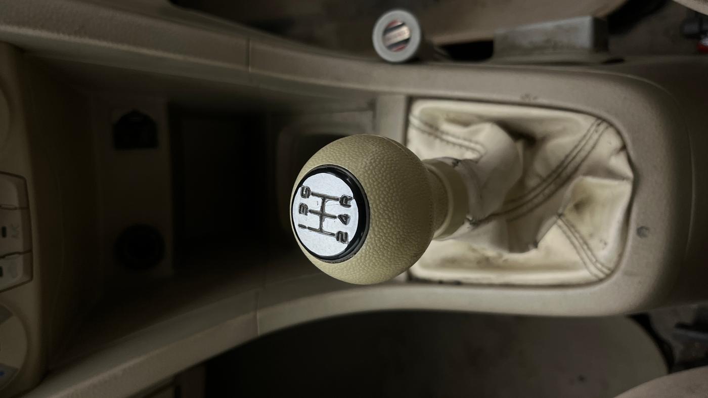2017 Maruti Ertiga VXI CNG, CNG, Manual, 1,23,061 km, Gear Lever