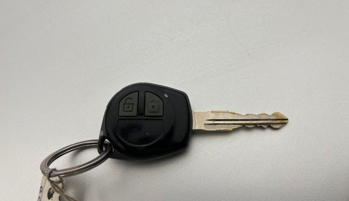 2017 Maruti Ertiga VXI CNG, CNG, Manual, 1,23,055 km, Key Close Up