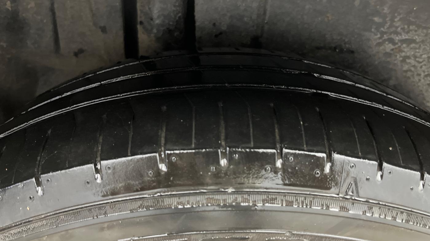 2017 Maruti Ertiga VXI CNG, CNG, Manual, 1,23,061 km, Right Rear Tyre Tread