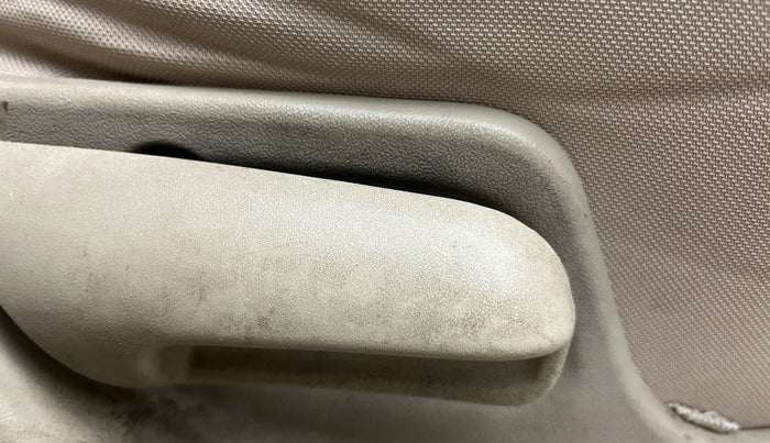 2017 Maruti Ertiga VXI CNG, CNG, Manual, 1,23,055 km, Driver Side Adjustment Panel