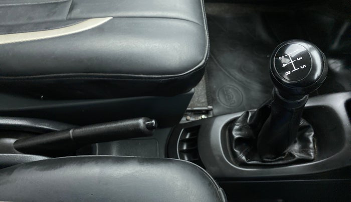 2012 Maruti Wagon R 1.0 LXI, Petrol, Manual, 14,305 km, Gear Lever