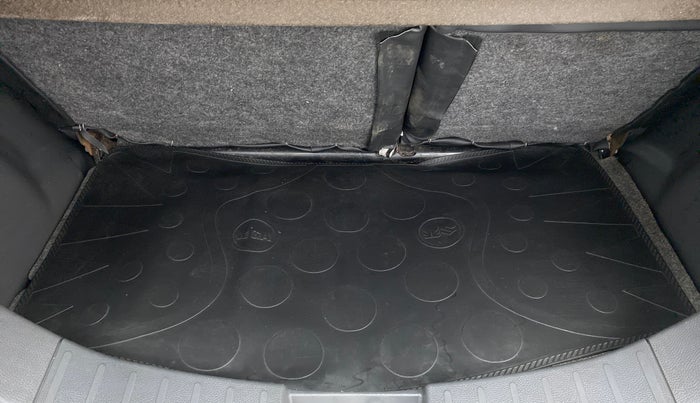 2012 Maruti Wagon R 1.0 LXI, Petrol, Manual, 14,305 km, Boot Inside