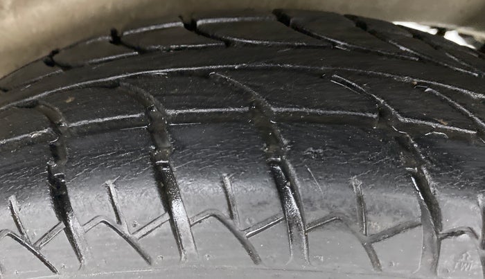 2012 Maruti Wagon R 1.0 LXI, Petrol, Manual, 14,305 km, Left Rear Tyre Tread