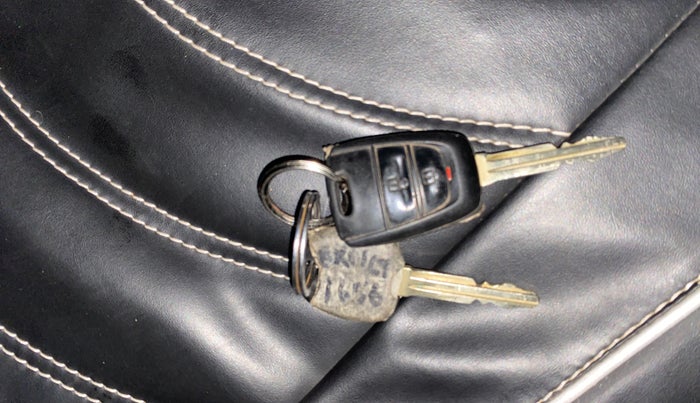 2015 Hyundai Grand i10 SPORTZ 1.1 CRDI, Diesel, Manual, 65,007 km, Key Close Up