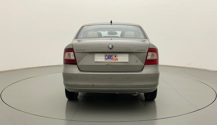 2014 Skoda Rapid ELEGANCE 1.6 MPI MT, Petrol, Manual, 37,341 km, Back/Rear
