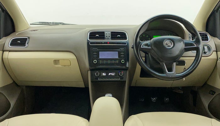 2014 Skoda Rapid ELEGANCE 1.6 MPI MT, Petrol, Manual, 37,341 km, Dashboard