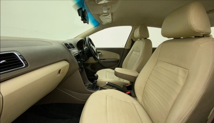 2014 Skoda Rapid ELEGANCE 1.6 MPI MT, Petrol, Manual, 37,341 km, Right Side Front Door Cabin