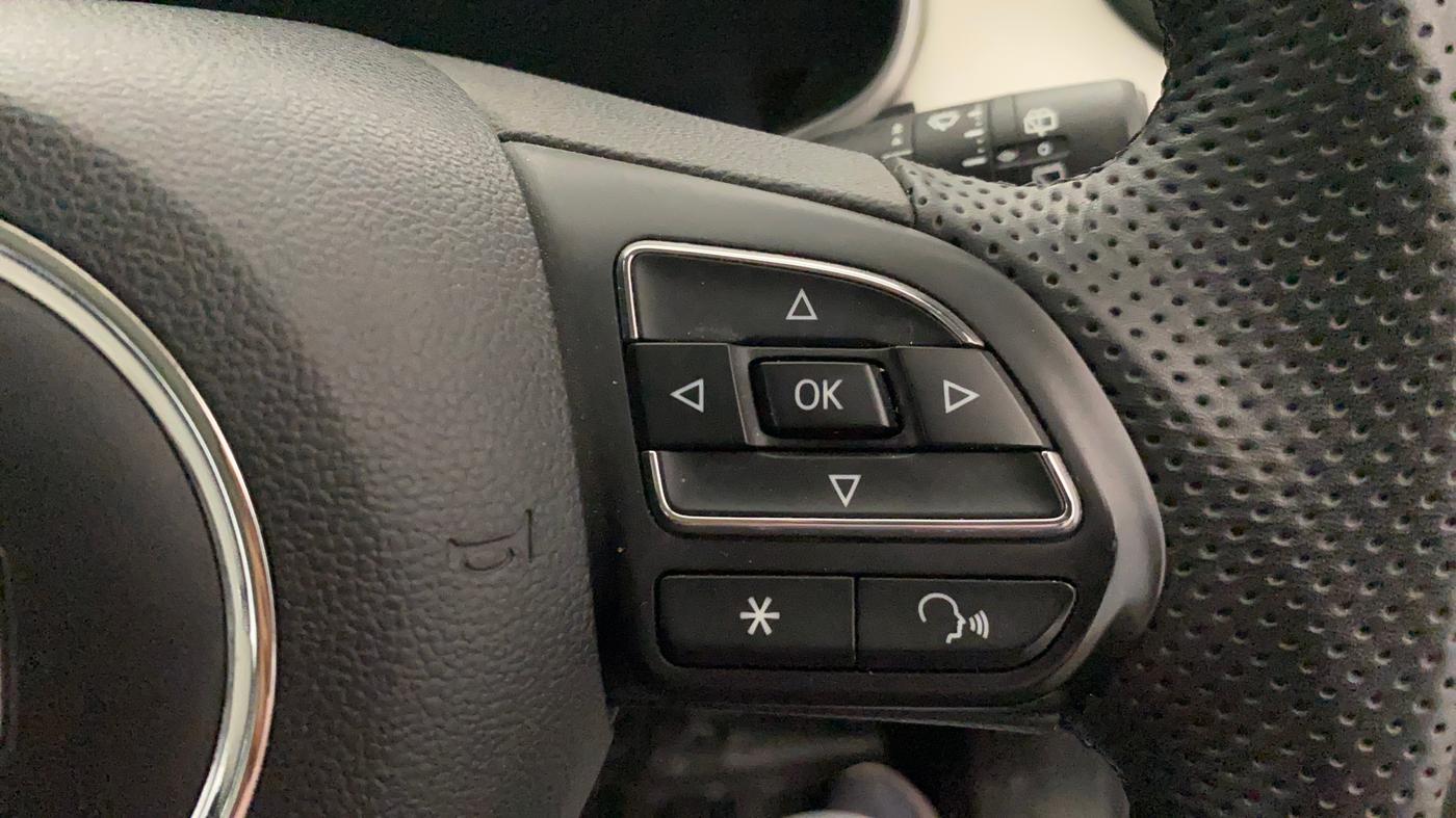 2025 MG ASTOR Select 1.5 MT (Ivory), Petrol, Manual, 4,896 km, Adaptive Cruise Control