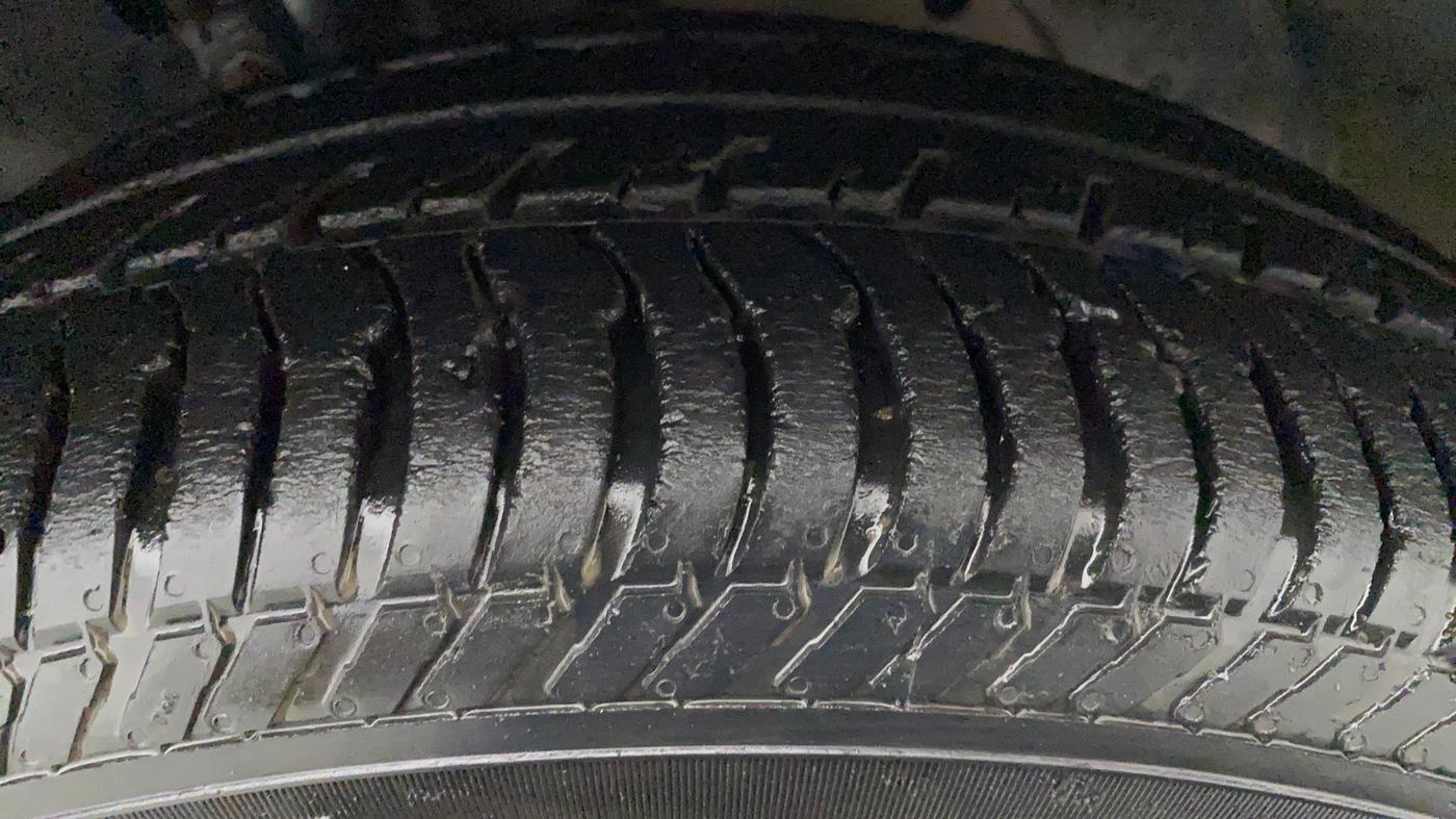 2017 Ford Ecosport TITANIUM + 1.5L PETROL AT, Petrol, Automatic, 41,454 km, Right Front Tyre Tread