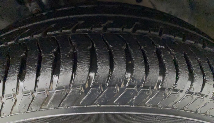 2017 Ford Ecosport TITANIUM + 1.5L PETROL AT, Petrol, Automatic, 41,454 km, Right Front Tyre Tread
