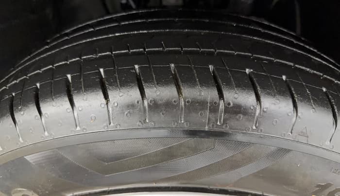 2021 Hyundai VENUE S 1.2, Petrol, Manual, 8,772 km, Right Front Tyre Tread