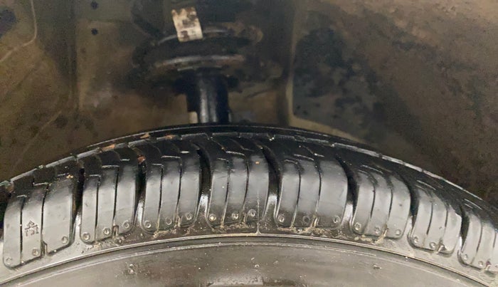 2019 Maruti Swift VDI, Diesel, Manual, 55,065 km, Right Front Tyre Tread