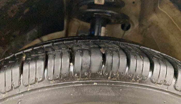 2019 Maruti Swift VDI, Diesel, Manual, 55,065 km, Left Front Tyre Tread