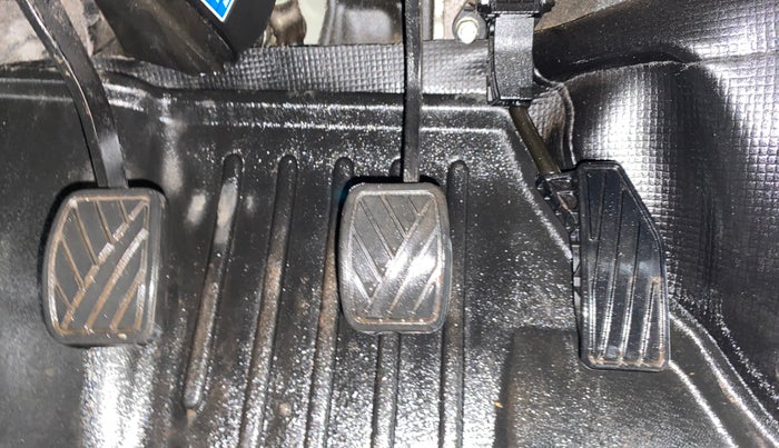 2019 Maruti Swift VDI, Diesel, Manual, 55,065 km, Pedals