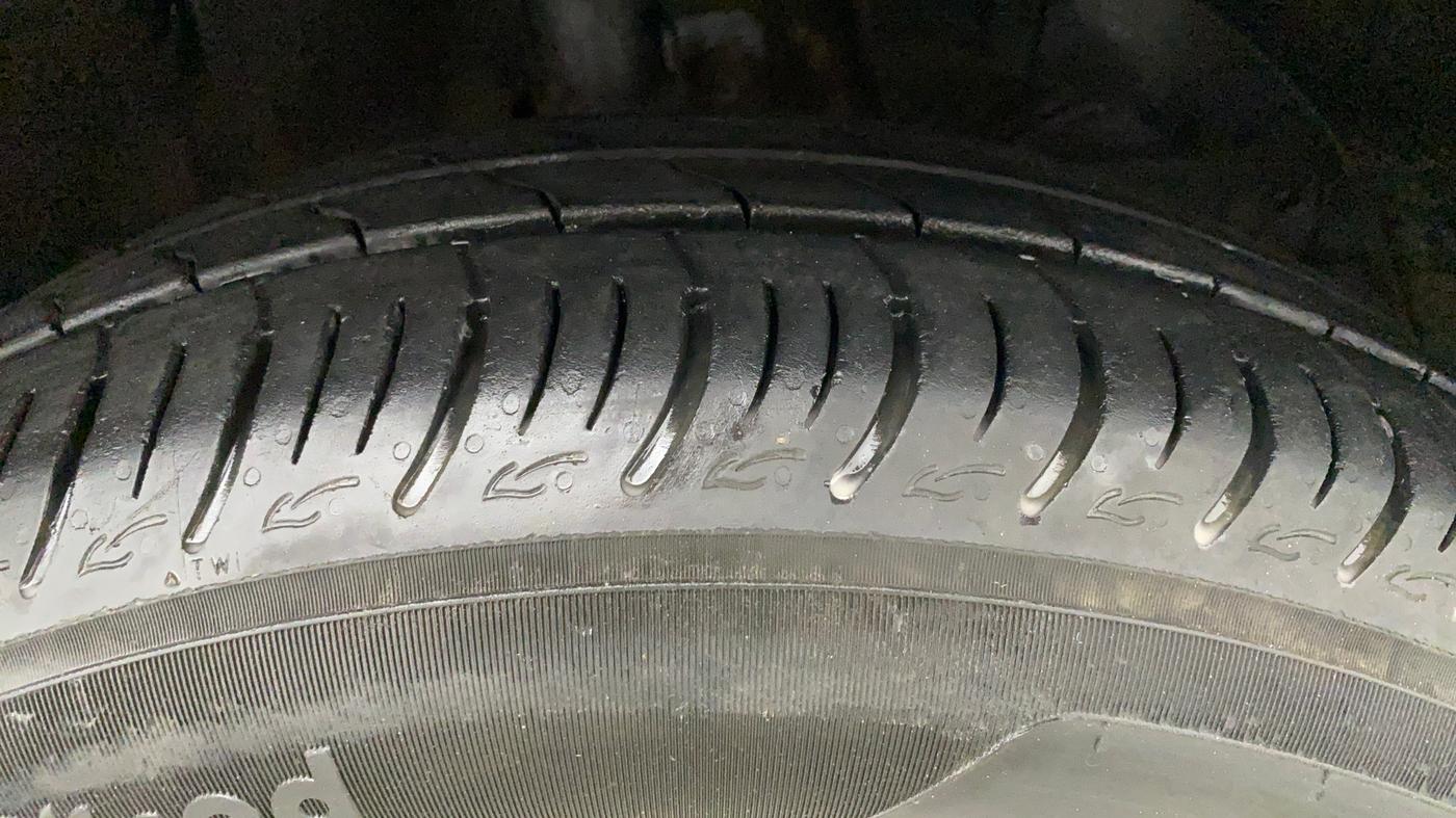 2020 Maruti Baleno DELTA CVT PETROL 1.2, Petrol, Automatic, 27,437 km, Right Front Tyre Tread