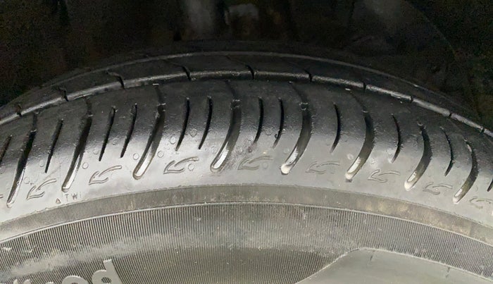 2020 Maruti Baleno DELTA CVT PETROL 1.2, Petrol, Automatic, 27,437 km, Right Front Tyre Tread