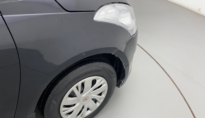 2012 Maruti Swift VXI, Petrol, Manual, 42,605 km, Right fender - Paint has minor damage