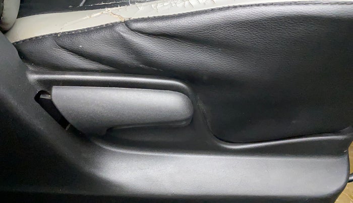 2012 Maruti Swift VXI, Petrol, Manual, 42,605 km, Driver Side Adjustment Panel