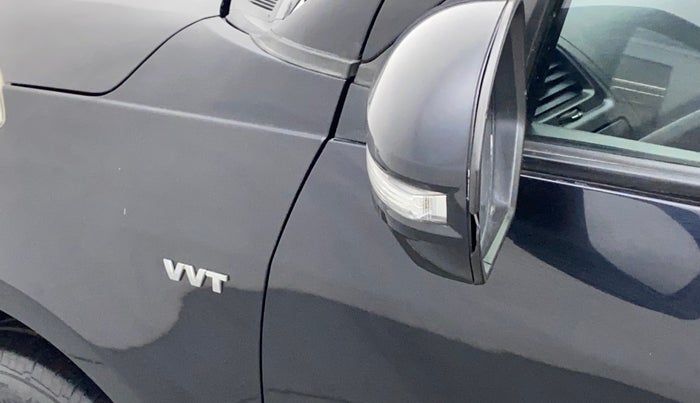 2012 Maruti Swift VXI, Petrol, Manual, 42,605 km, Left rear-view mirror - Indicator light has minor damage