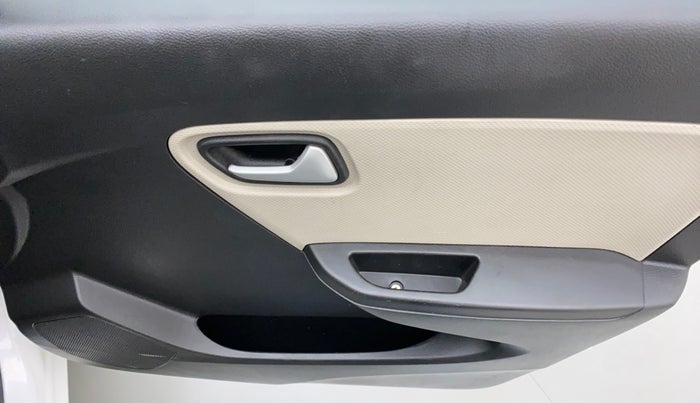 2021 Maruti Alto LXI, Petrol, Manual, 10,952 km, Driver Side Door Panels Control