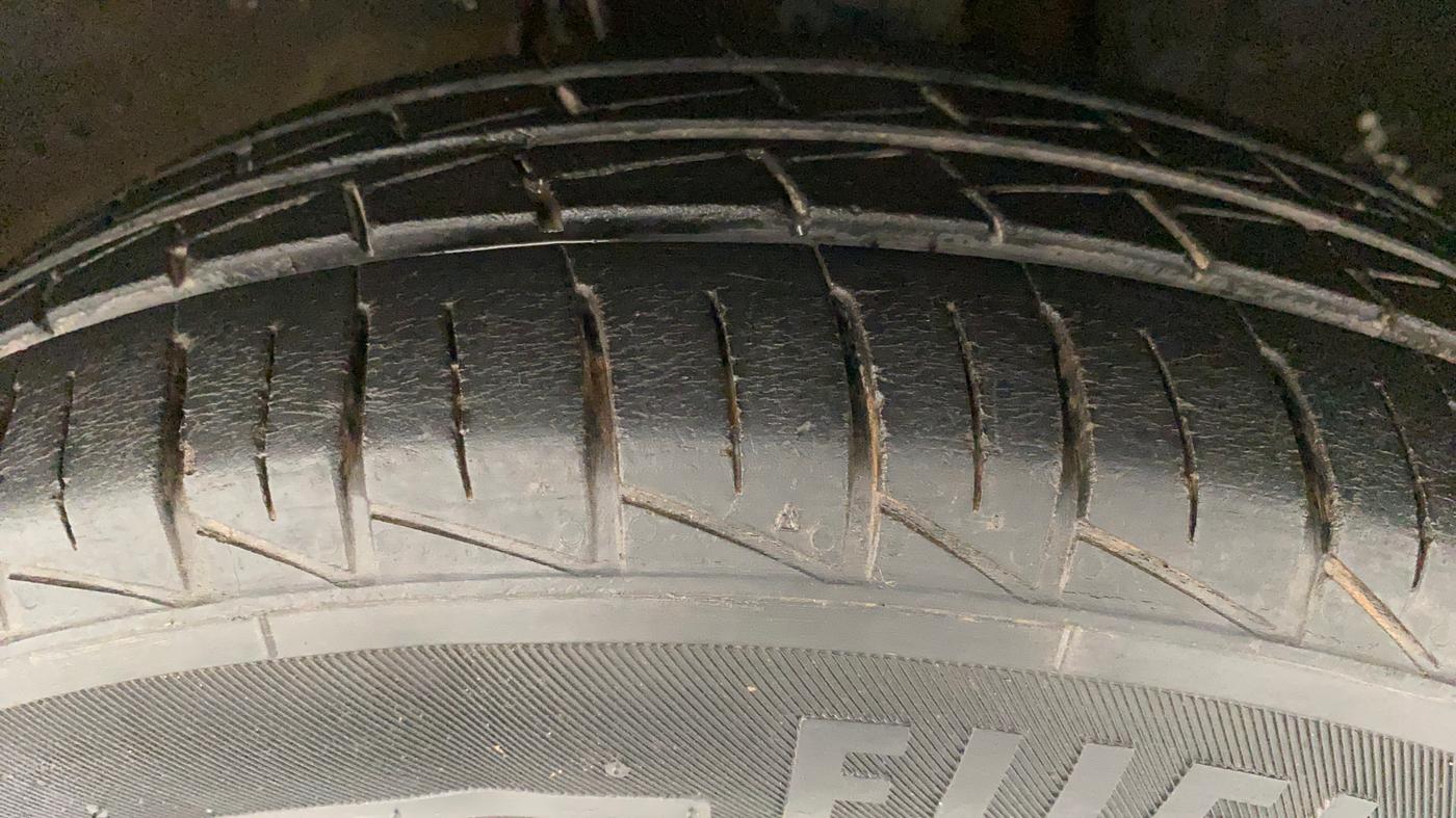 2021 Maruti Alto LXI, Petrol, Manual, 10,952 km, Left Front Tyre Tread
