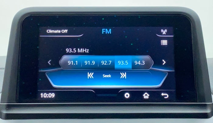 2018 Tata NEXON XZ+ 1.2 DUAL TONE, Petrol, Manual, 38,171 km, Infotainment System