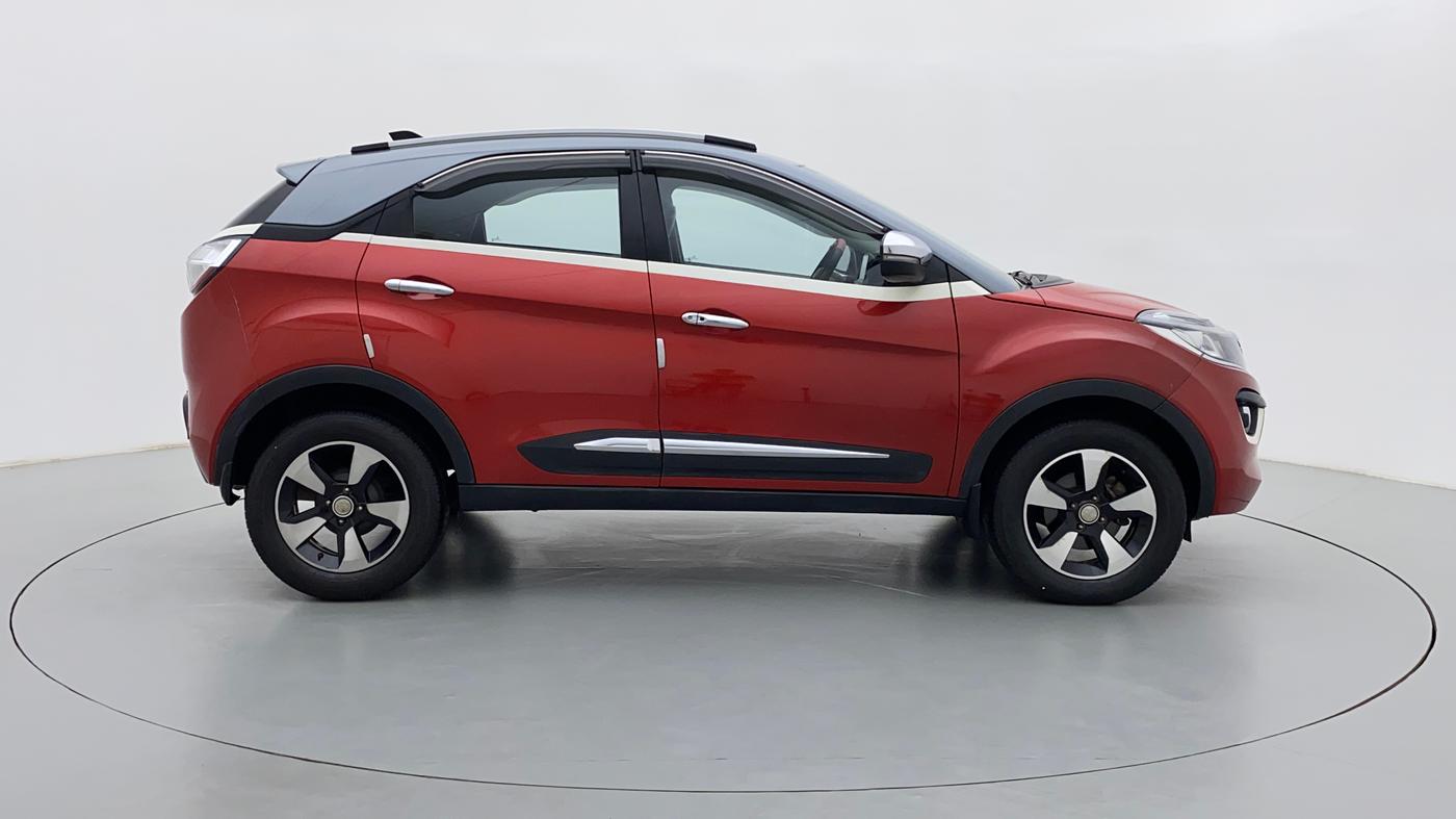 2018 Tata NEXON XZ+ 1.2 DUAL TONE, Petrol, Manual, 38,171 km, Right Side